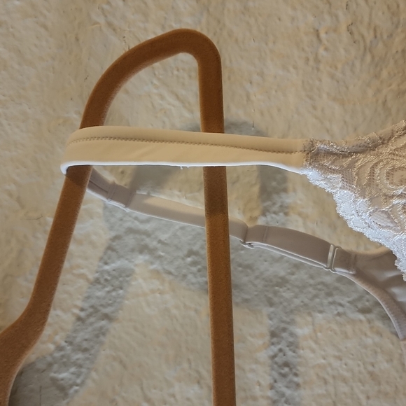 New in Bag -  Leading Lady Scalloped Lace Underwire Full Figure Bra Style 5044 - Picture 5 of 8